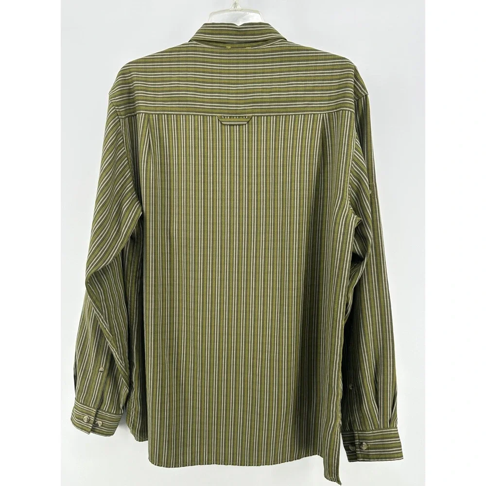 The North Face Mens Medium Olive Green Striped Long Sleeve Hiking Button Down‎